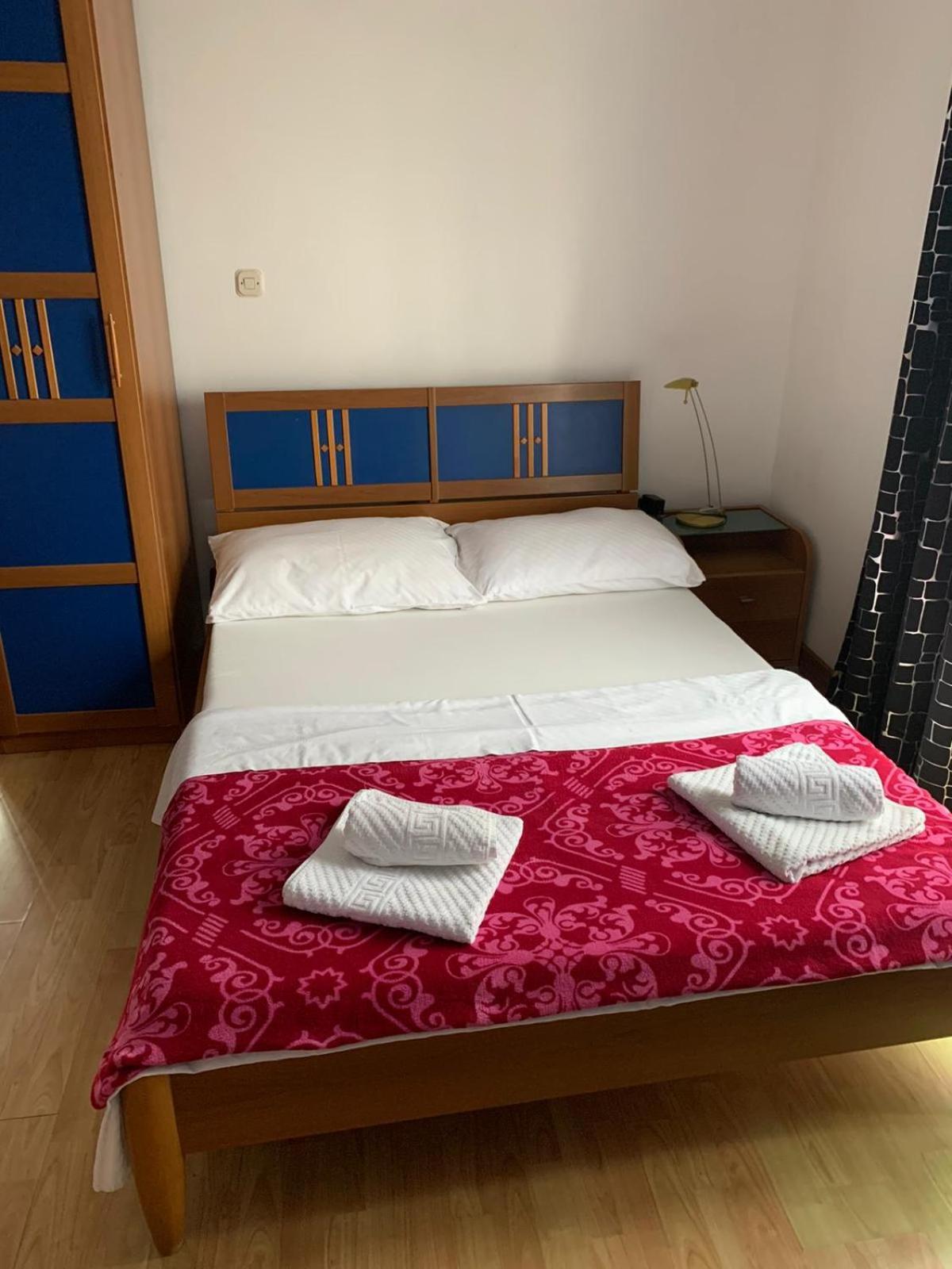 Apartments Sara Posedarje Cameră foto