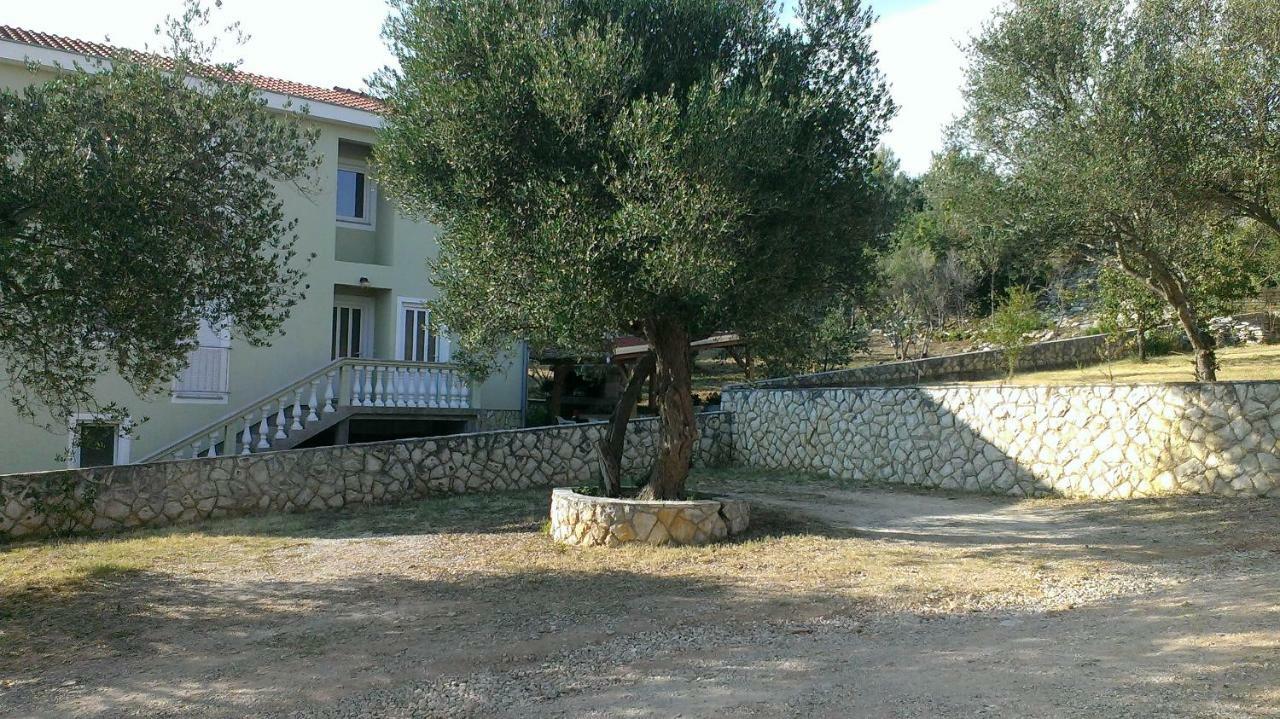 Apartments Sara Posedarje Exterior foto